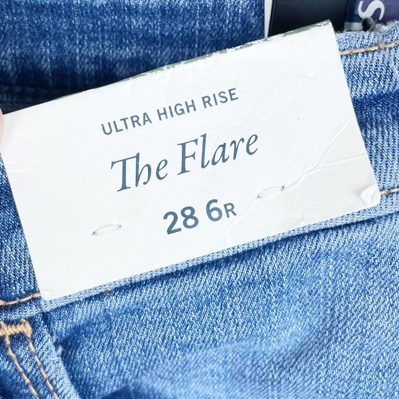 NEW Abercrombie and Fitch The Flare Ultra High Rise Jean Medium Wash Denim 28 6R - Picture 5 of 8
